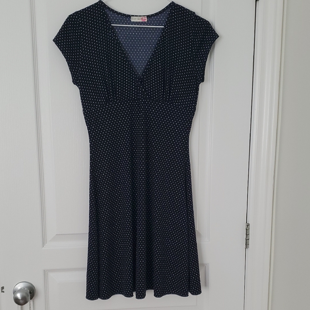 ✨ Body Central Polka Dot Dress
Size Small – Navy Blue with White Dots